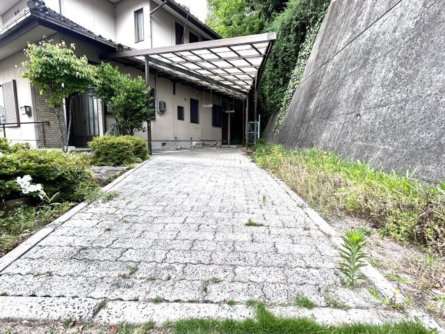 錦見8丁目売家の庭