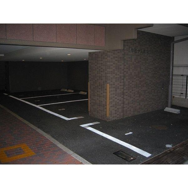 ルミナス新栄　名古屋市賃貸　仲介手数料無料の駐車場