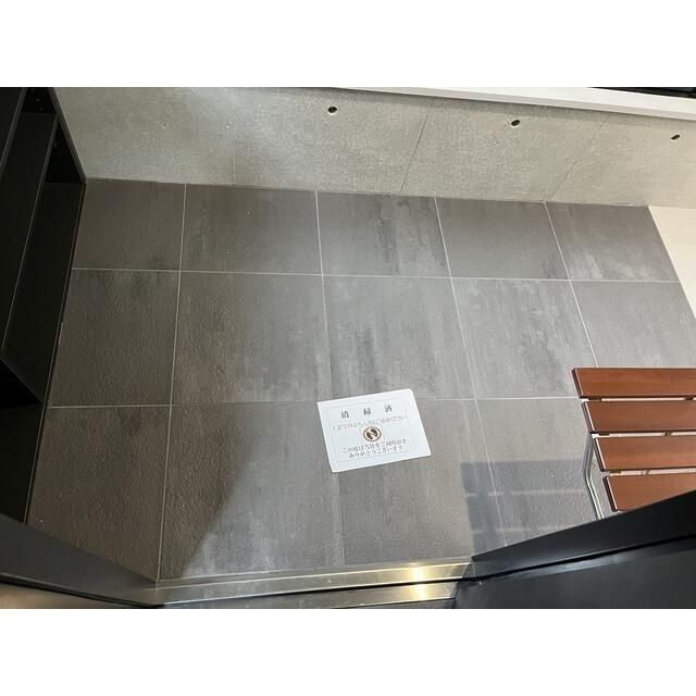 ＫＯＳＴＩＣ　ＭＩＮＯＷＡの玄関