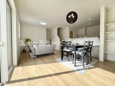 【居間・リビング】 | 藤枝市下藪田 新築一戸建て 1号棟 | リビングです