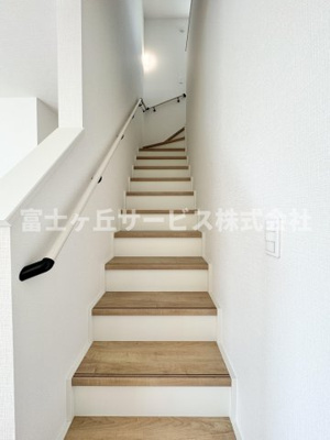 【その他】 | 藤枝市下藪田 新築一戸建て 1号棟 | 階段です