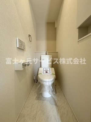 【トイレ】 | 藤枝市下藪田 新築一戸建て 1号棟 | 1Fトイレです
2Fにも同タイプのトイレがあります