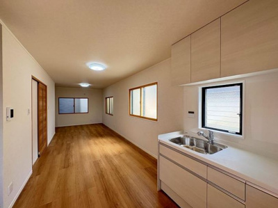 【居間・リビング】 | 中古戸建　明石市田町２丁目