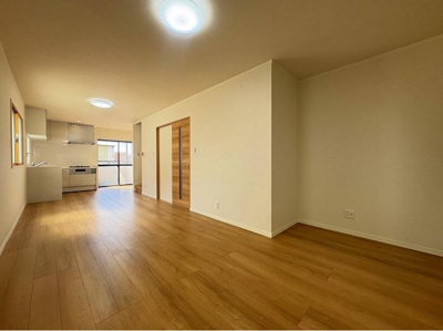 【居間・リビング】 | 中古戸建　明石市田町２丁目