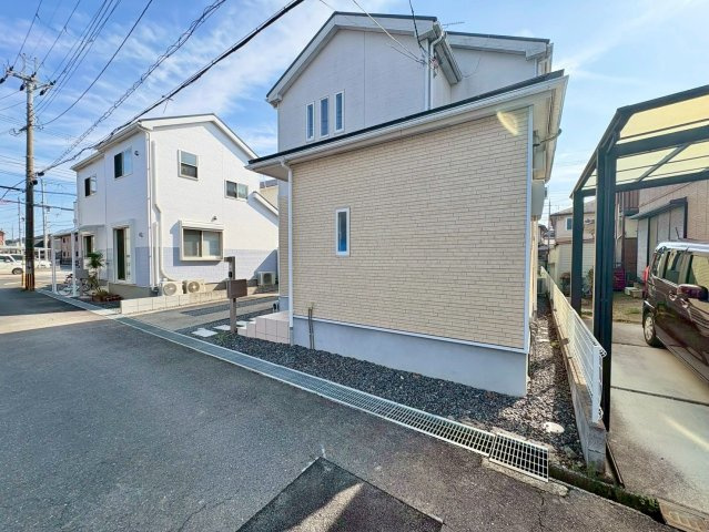 栗東市高野　中古戸建ての外観