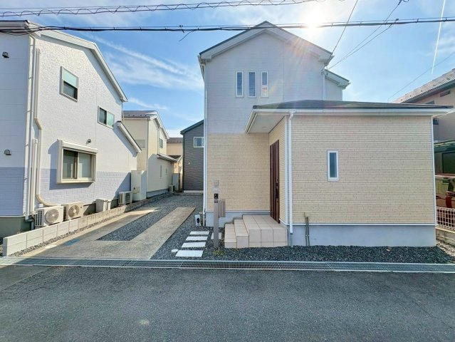 栗東市高野　中古戸建ての外観