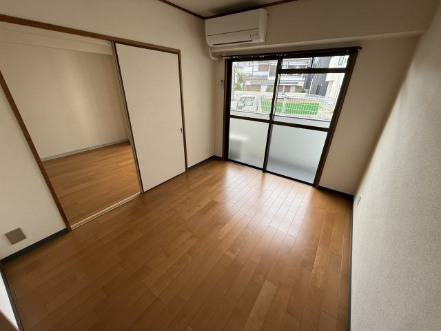 カルム緑地公園の居間・リビング