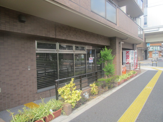 足立区谷中２丁目の店舗事務所