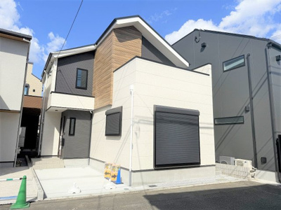 【外観】 | 【仲介手数料３３０万円が無料！！】■価格も9,000万円まで応相談！■広いバルコニー付 | 【お得な諸費用サービスキャンペーン中！】
■詳細は「物件概要」の「諸費用」欄をご確認下さい！
■プレミアムデザインハウス
■ＬＤＫ２０帖
■南道路面
■広いバルコニー
■３０年保証
■省エネ性能ラベル