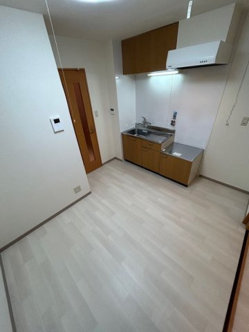 東須磨グリーンハイツの居間・リビング