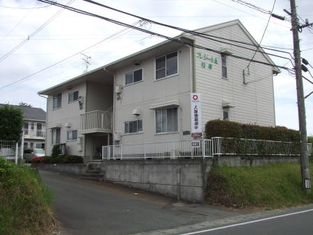 プレジール松岡A棟の外観
