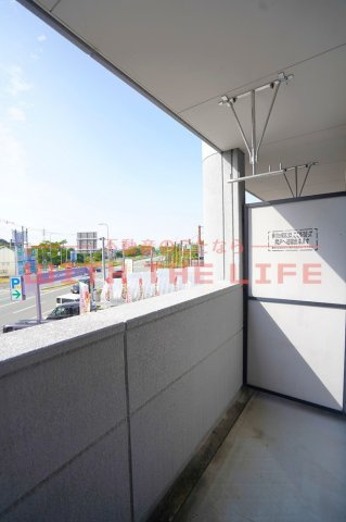 メルヴェール【10,000円キャッシュバック対象物件】のバルコニー|陽当たり良好なバルコニーです