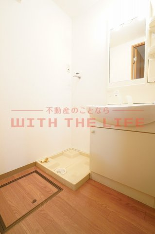 メルヴェール【10,000円キャッシュバック対象物件】の洗面所|脱衣スペースもあります