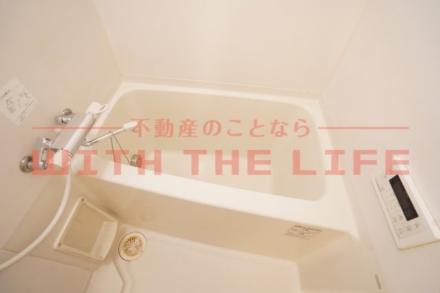 メルヴェール【10,000円キャッシュバック対象物件】の浴室|コンパクトで使いやすいお風呂です