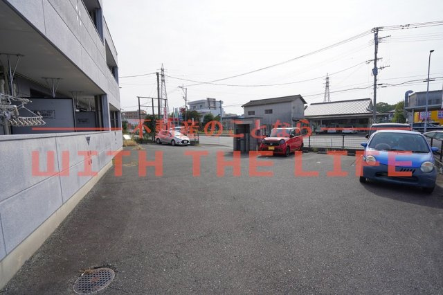 メルヴェール【10,000円キャッシュバック対象物件】の駐車場|カースペースがあります