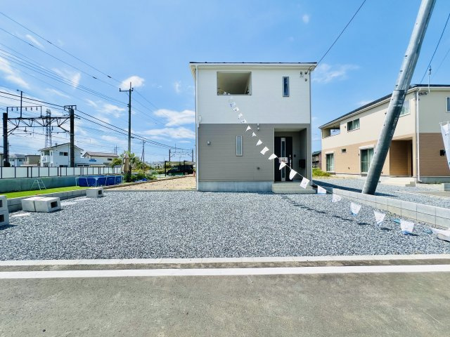 藤岡市立石の外観|駐車スペースを確保しながらお庭のスペースも◎