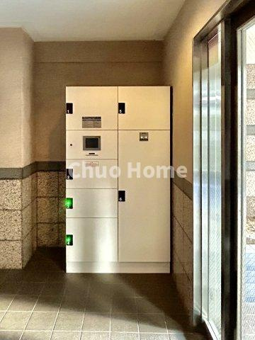 セザール本所吾妻橋の設備|【宅配ボックス】在宅時・不在時に関わらず、居住者の代わりに非対面で宅配物を受け取ってくれる便利な設備です。わかりやすくご説明致しますので見学時にはお部屋だけではなく共用部分もぜひチェックしてください。