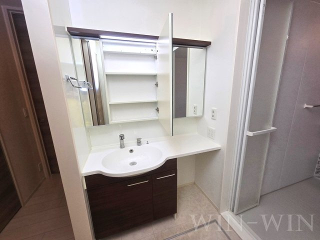 プランドール Ⅵの独立洗面台