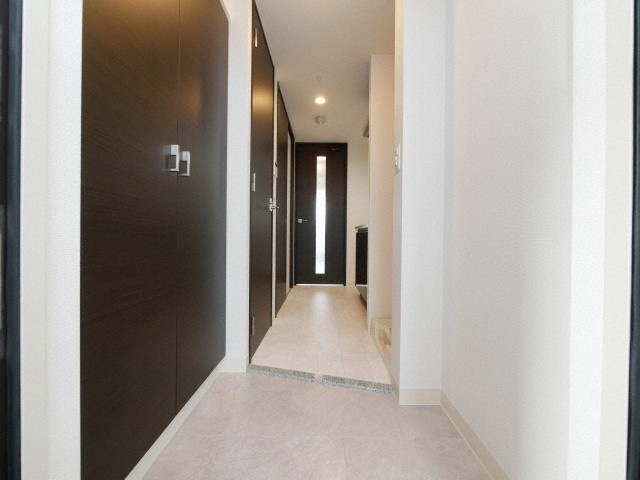 エステムコート大阪WESTⅡの玄関