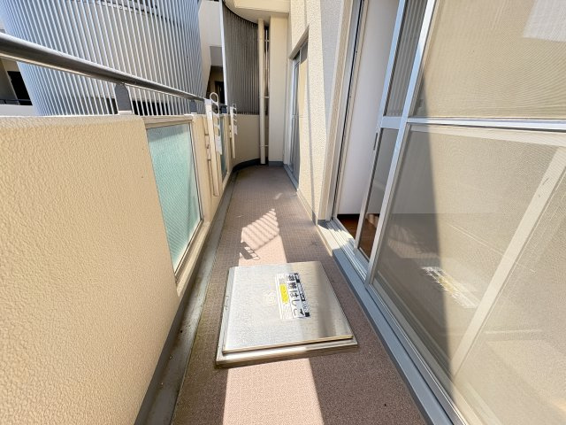 万葉ハイツ舞子のバルコニー