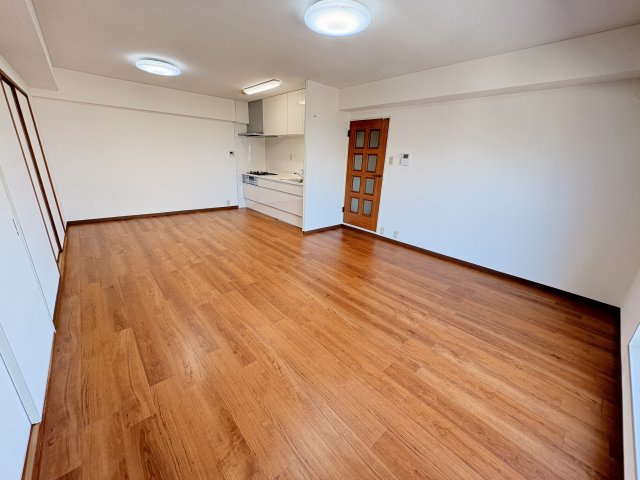 万葉ハイツ舞子の居間・リビング