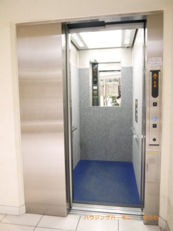 【その他共用部分】 | 勿論エレベーターが備え付けられています。