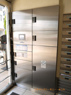 【その他共用部分】 | 不在時にも安心！宅配ボックスがあります！