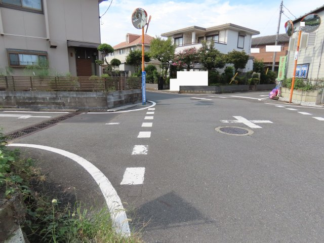 坂戸市清水町売地の前面道路含む現地写真
