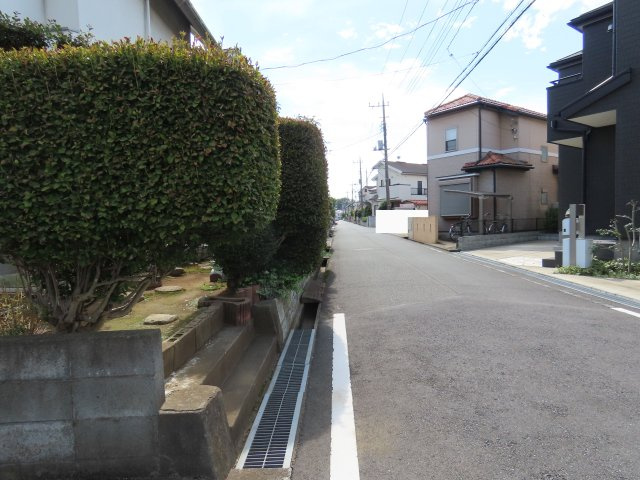 坂戸市清水町売地の前面道路含む現地写真