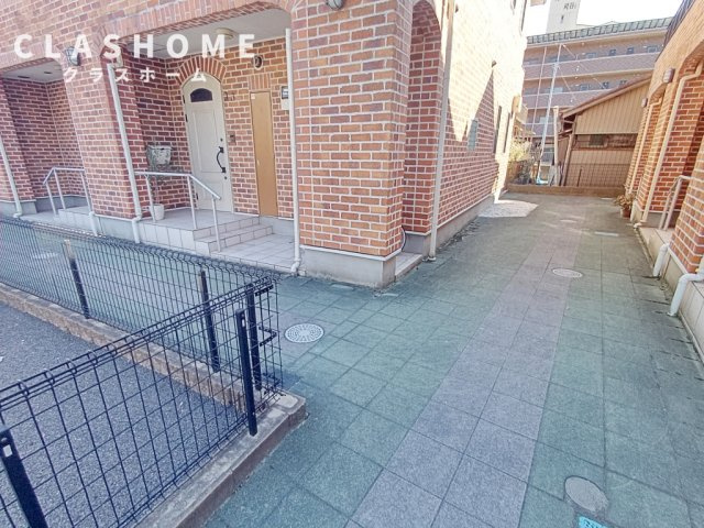 ROYAL BRICKS APARTMENT 2Aveのロビー