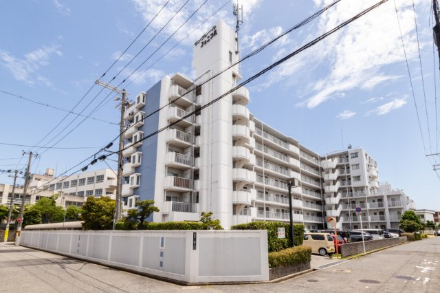 サングレール・フェニングの外観