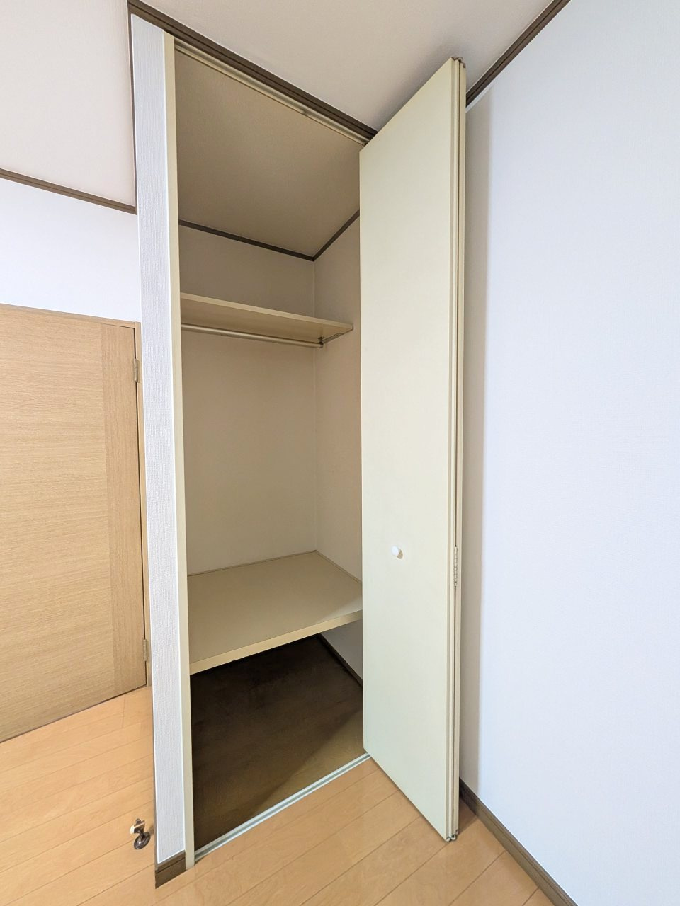 シティハイム　ペブルBの居間・リビング