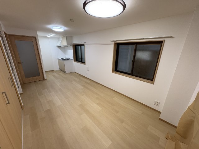 YSコートの居間・リビング