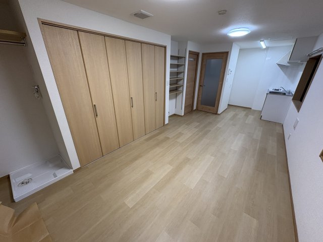 YSコートの居間・リビング