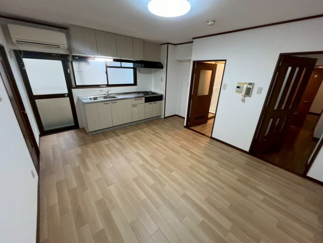 フラッツエムズの居間・リビング