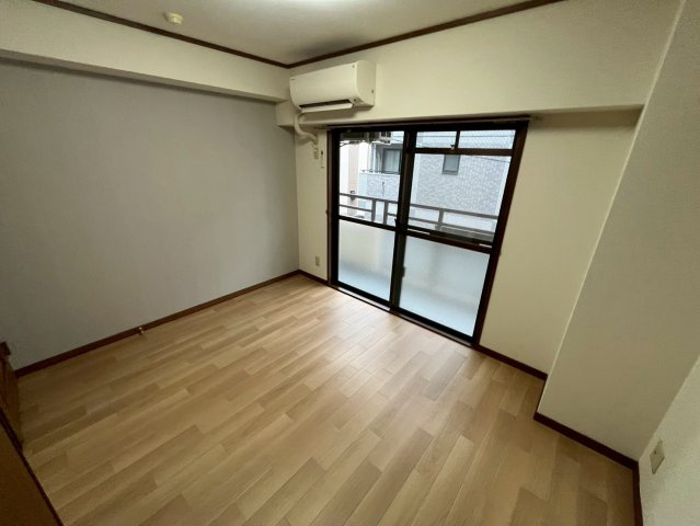 フラッツエムズの居間・リビング