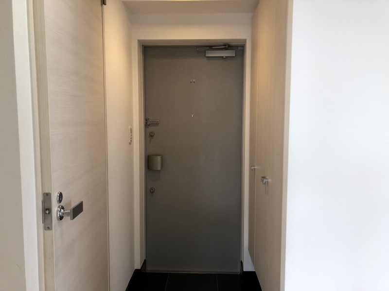 AXAS四谷三丁目の玄関