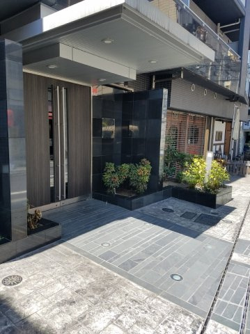 AXAS四谷三丁目のエントランス