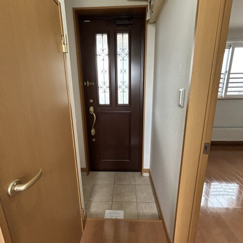 メゾネット・RAIBA-95の玄関