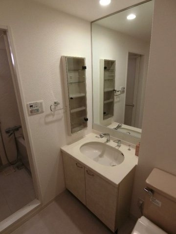 ドゥーエ幡ヶ谷の洗面所|■独立洗面台