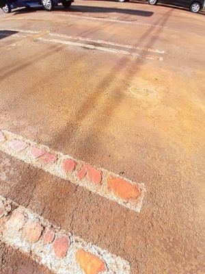 【駐車場】 | キャンディタフト | 駐車場に車を止められます