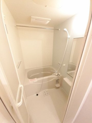 【浴室】 | キャンディタフト | ゆったり過ごせるお風呂です