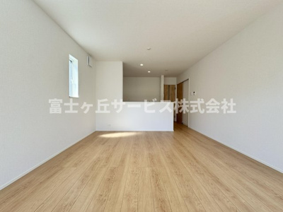 【キッチン】 | 静岡市清水区有東坂2丁目 新築一戸建て 2号棟 | キッチン正面です