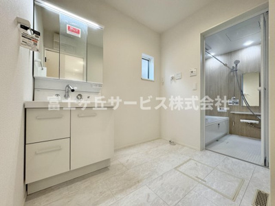 【脱衣所】 | 静岡市清水区有東坂2丁目 新築一戸建て 2号棟 | 脱衣場です