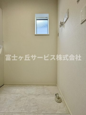 【ランドリースペース】 | 静岡市清水区有東坂2丁目 新築一戸建て 2号棟 | 洗濯機置き場です