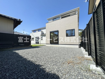 【庭】 | 静岡市清水区有東坂2丁目 新築一戸建て 2号棟 | 庭です