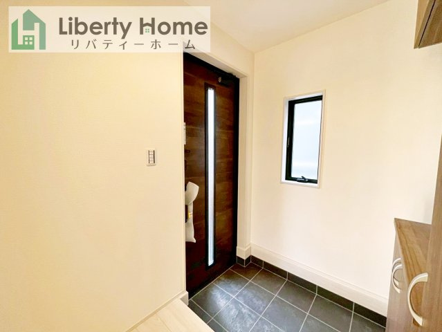 古河市東諸川第2　新築戸建の玄関