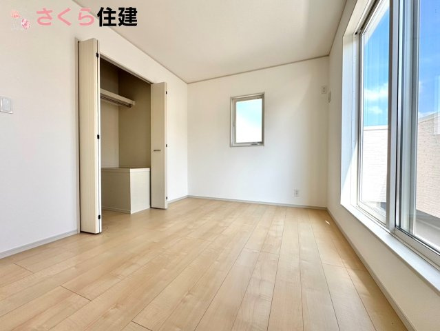 いろどりアイタウン栃木市大宮町22-P1　１２号棟の洋室|お手入れらくちんなIHクッキングヒーター。手間をかけずに綺麗なキッチンを保てます。