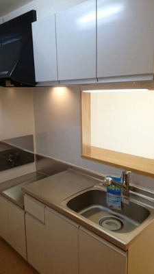 【キッチン】 | ミドルビレッジヒロ７Ａ | コンパクトなキッチンで掃除もラクラク