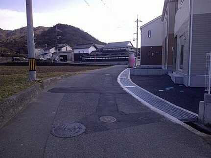 安芸郡熊野町呉地１丁目の前面道路含む現地写真